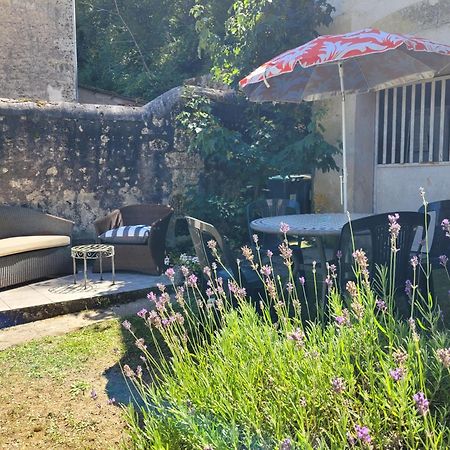La Maison Aux Iris Pocé-sur-Cisse 外观 照片